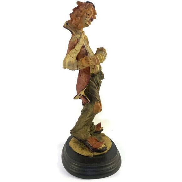 Pucci Arnart Hobo Clown 12 Inch Figurine With Accordion On Wood Stand - Picture 6 of 8